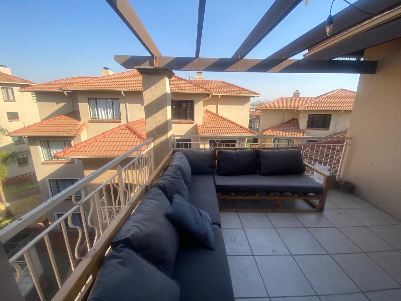 2 Bedroom Property for Sale in Sunninghill Gauteng