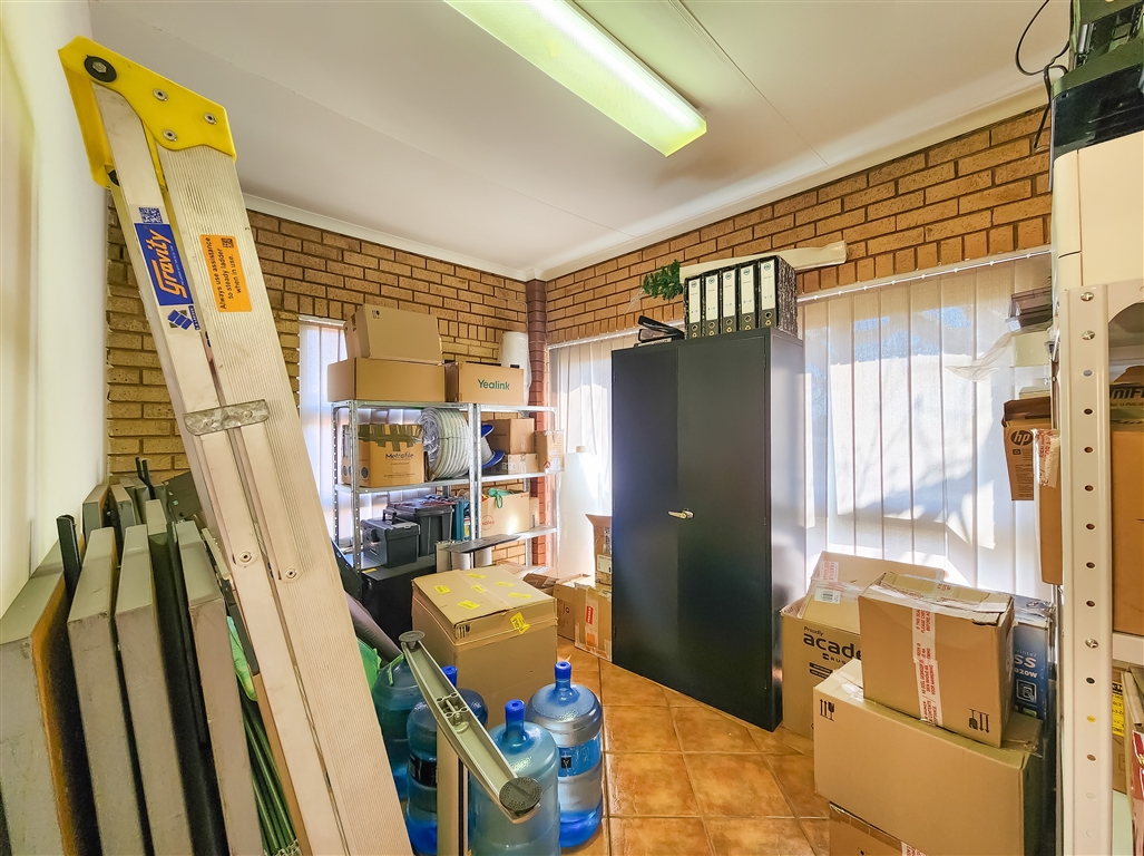 To Let commercial Property for Rent in Allens Nek Gauteng