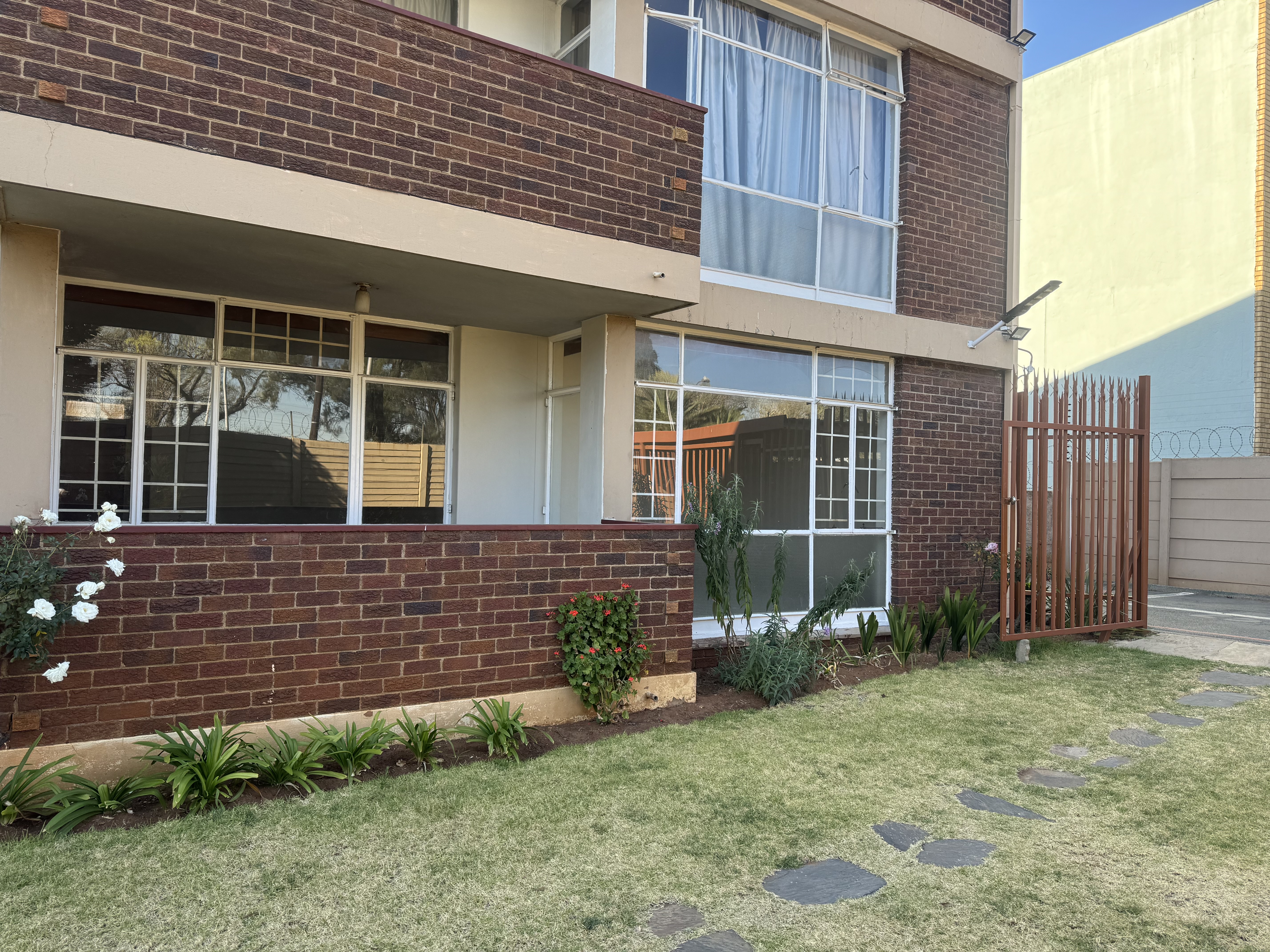 2 Bedroom Property for Sale in Denlee Gauteng