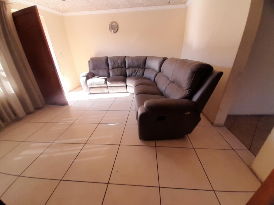 3 Bedroom Property for Sale in Alveda Park Gauteng