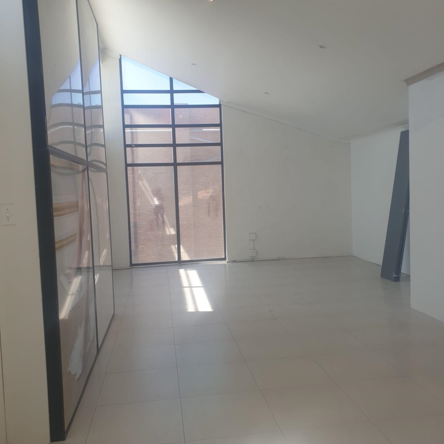 To Let commercial Property for Rent in Lonehill Gauteng