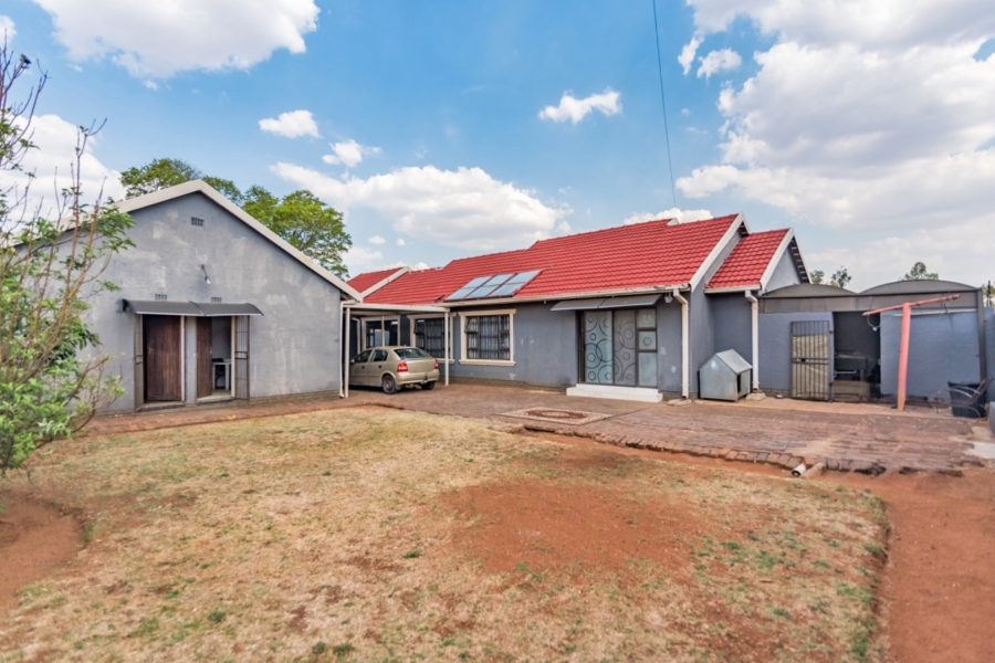 3 Bedroom Property for Sale in Fleurhof Gauteng