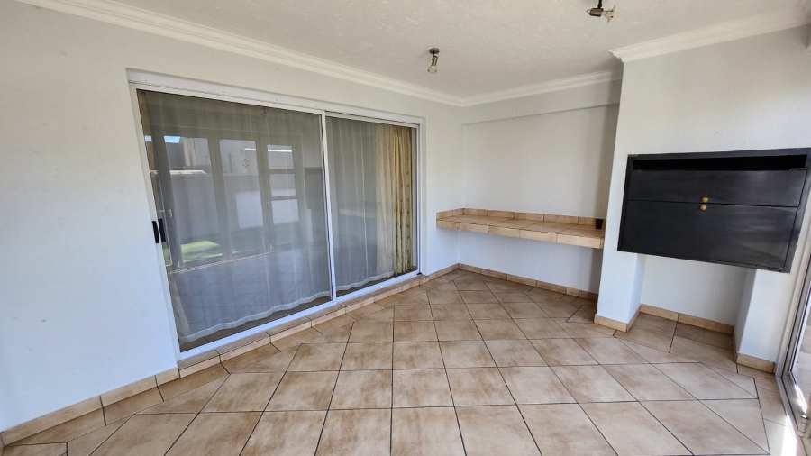 4 Bedroom Property for Sale in Eldoraigne Gauteng