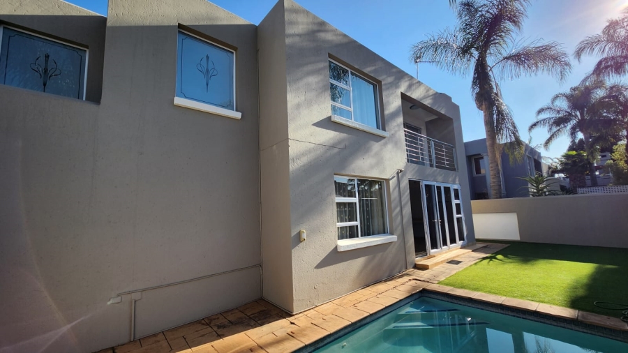 4 Bedroom Property for Sale in Eldoraigne Gauteng