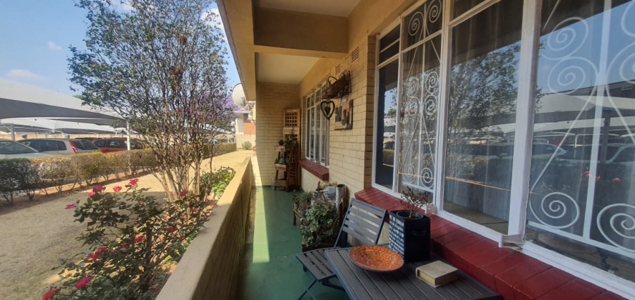 2 Bedroom Property for Sale in Lambton Gauteng