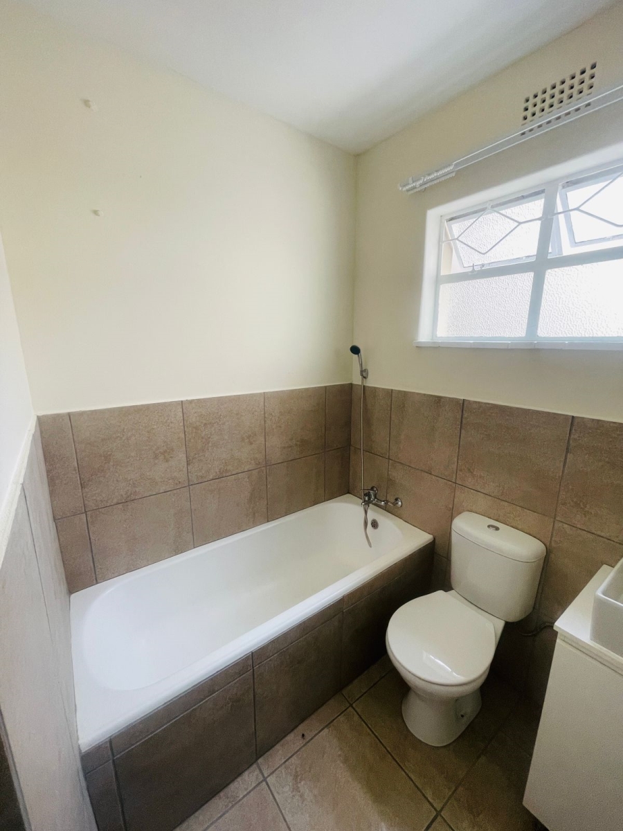 To Let 2 Bedroom Property for Rent in Wentworth Park Gauteng