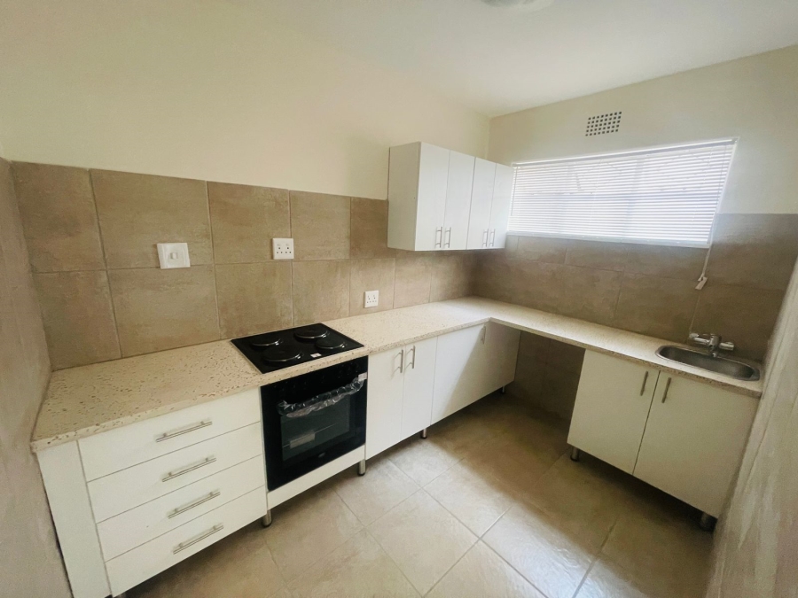 To Let 2 Bedroom Property for Rent in Wentworth Park Gauteng