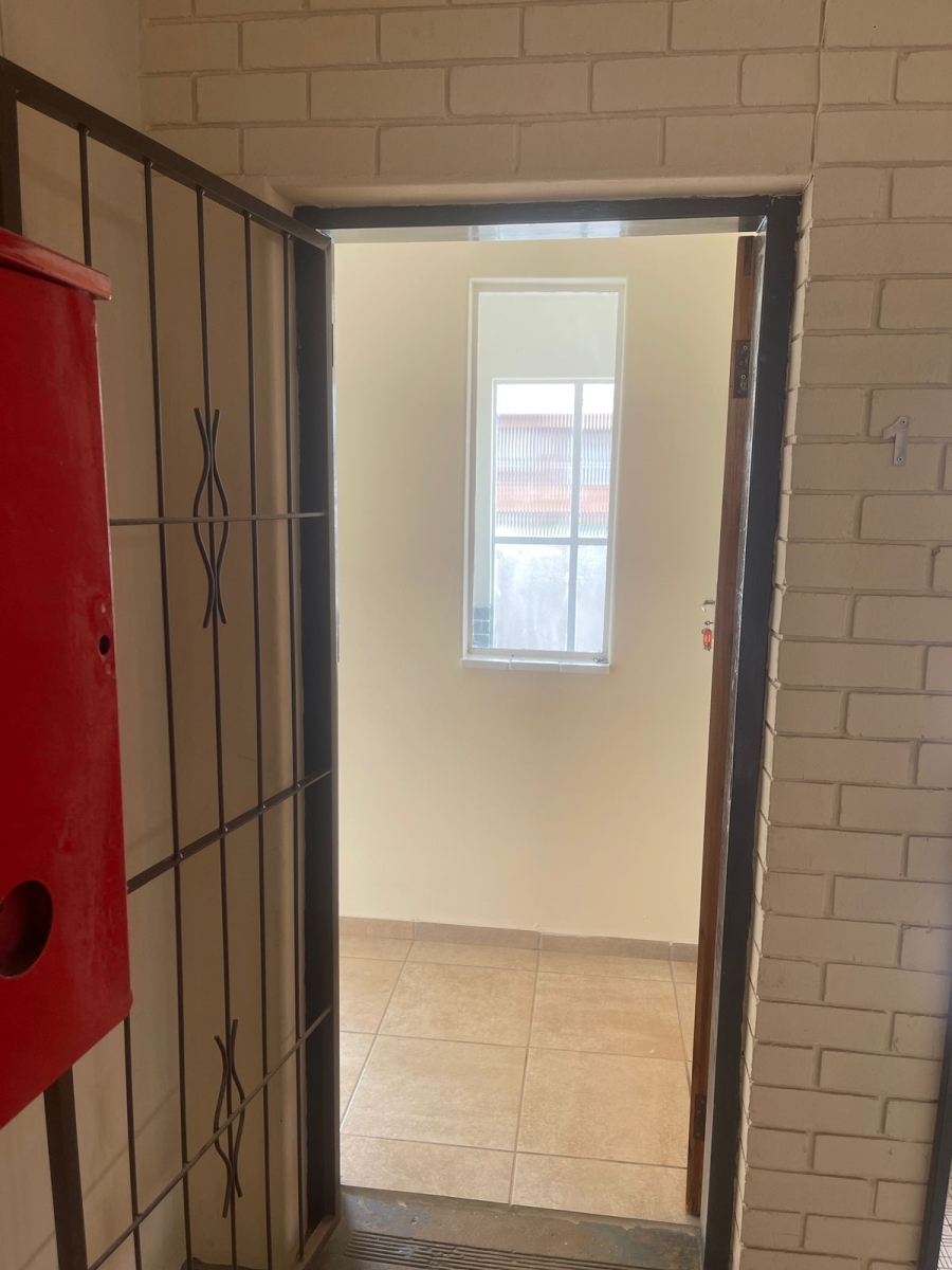 To Let 2 Bedroom Property for Rent in Wentworth Park Gauteng