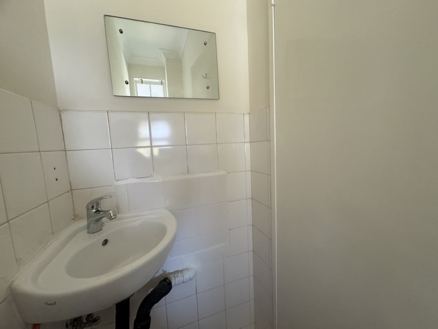 3 Bedroom Property for Sale in Parkhill Gardens Gauteng