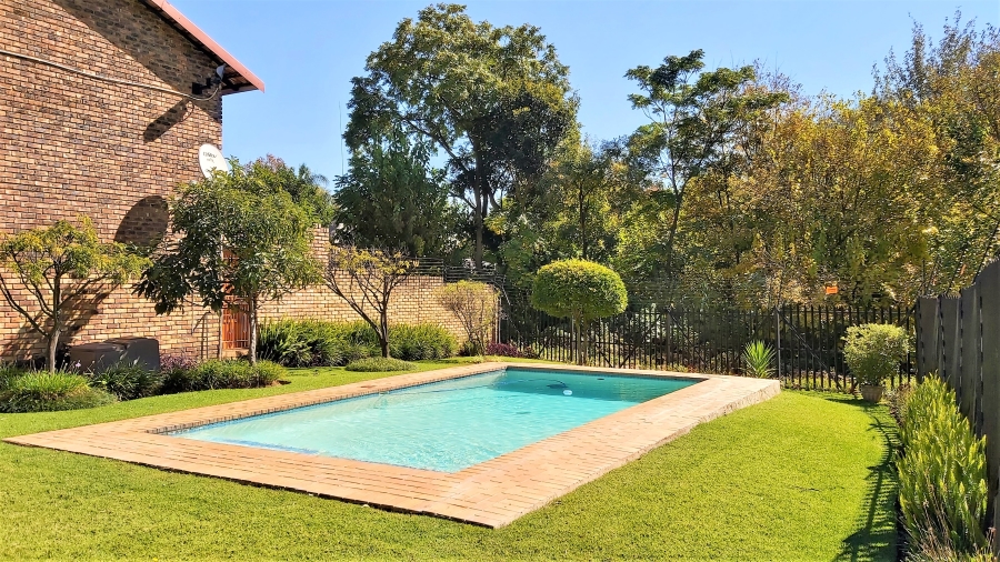 To Let 4 Bedroom Property for Rent in Rivonia Gauteng