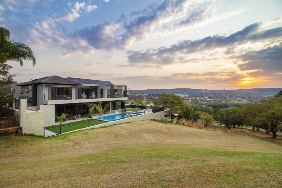 5 Bedroom Property for Sale in Woodhill Estate Gauteng