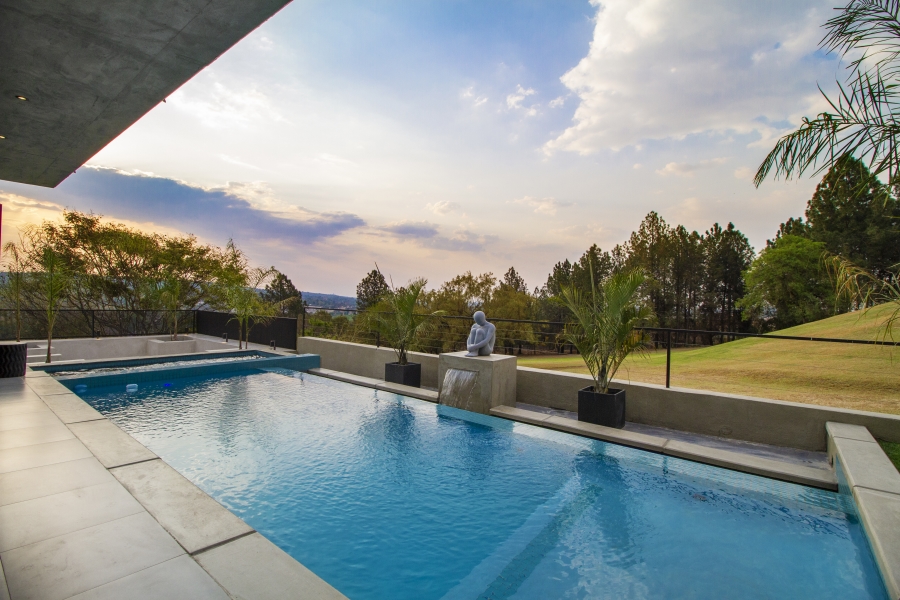 5 Bedroom Property for Sale in Woodhill Estate Gauteng