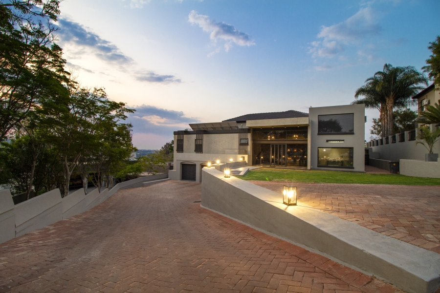 5 Bedroom Property for Sale in Woodhill Estate Gauteng