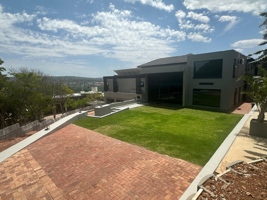 5 Bedroom Property for Sale in Woodhill Estate Gauteng