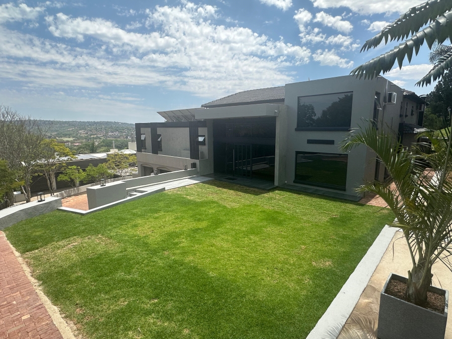 5 Bedroom Property for Sale in Woodhill Estate Gauteng