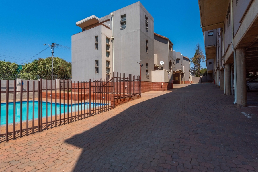 2 Bedroom Property for Sale in Glenanda Gauteng