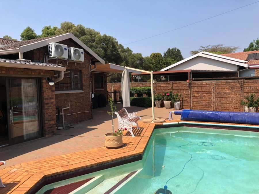 3 Bedroom Property for Sale in Elardus Park Gauteng