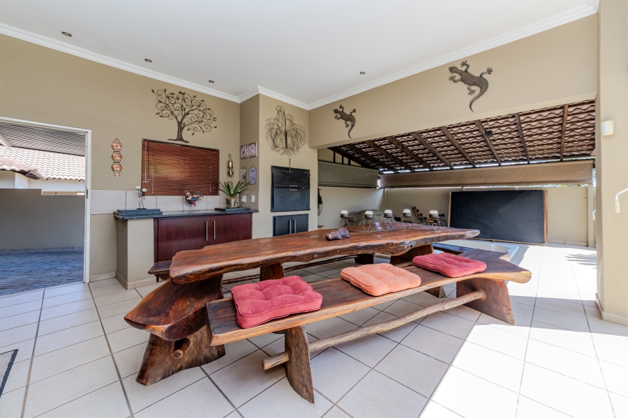 5 Bedroom Property for Sale in Noordheuwel Gauteng