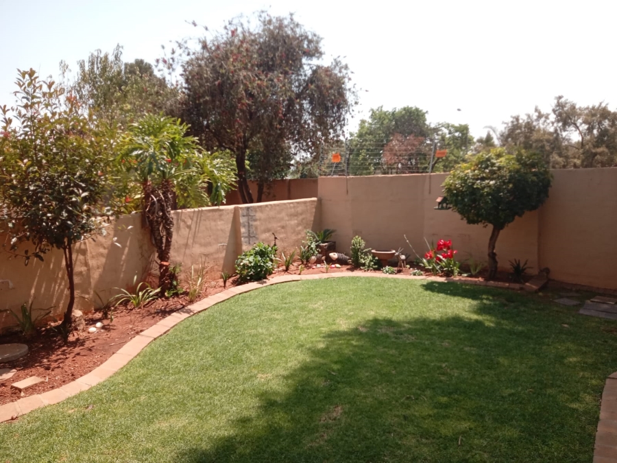 3 Bedroom Property for Sale in Aston Manor Gauteng