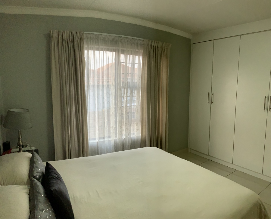 3 Bedroom Property for Sale in Parkrand Gauteng