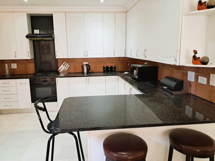 To Let 4 Bedroom Property for Rent in Fourways Gauteng