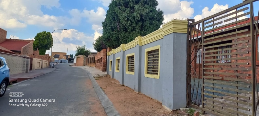 3 Bedroom Property for Sale in Diepkloof Zone 5 Gauteng