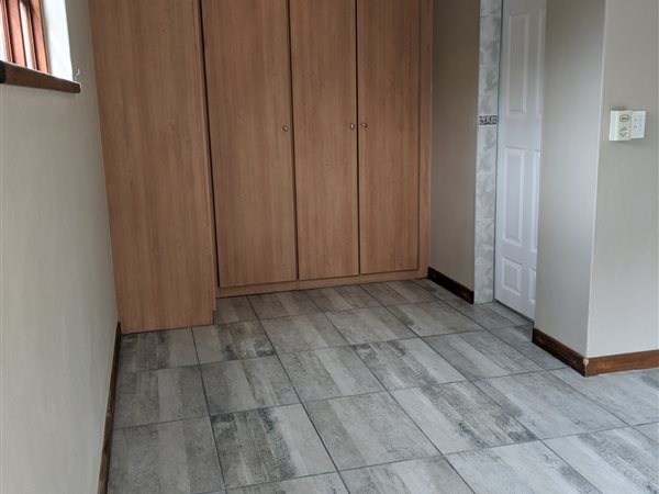 To Let 2 Bedroom Property for Rent in Constantia Kloof Gauteng