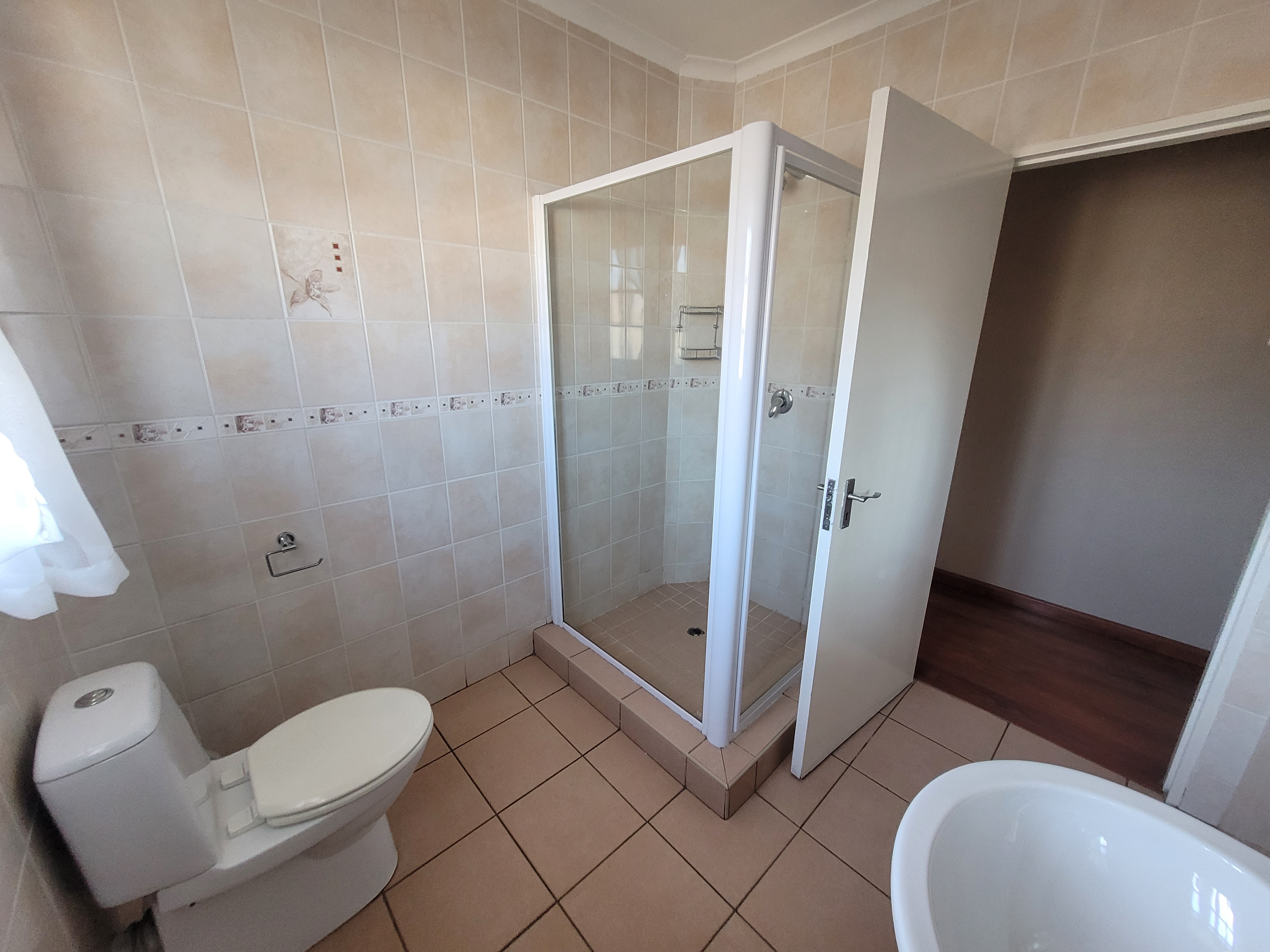 To Let 2 Bedroom Property for Rent in Constantia Kloof Gauteng