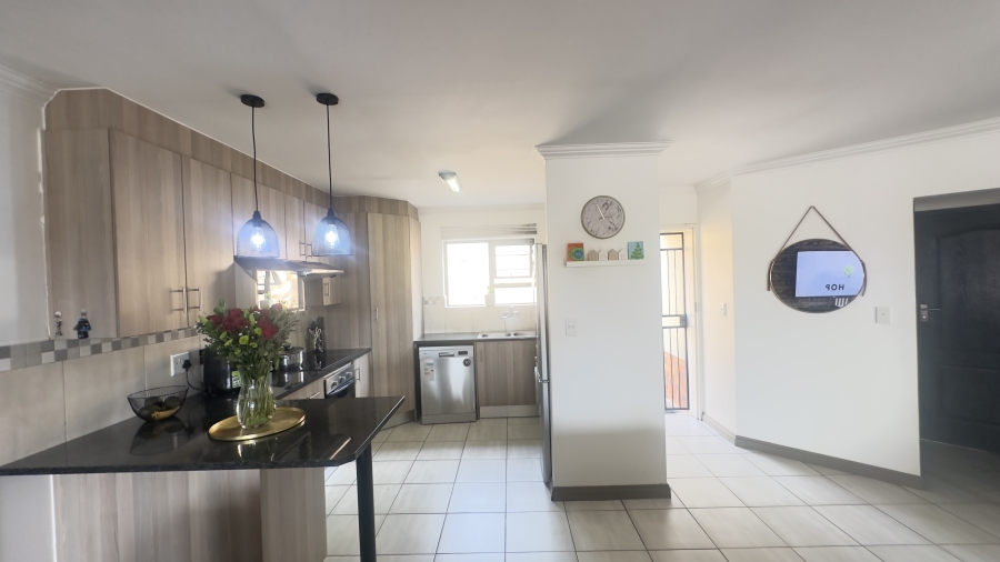 3 Bedroom Property for Sale in Amberfield Valley Gauteng