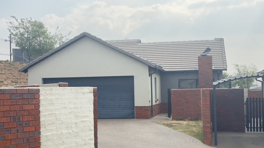 3 Bedroom Property for Sale in Amberfield Valley Gauteng