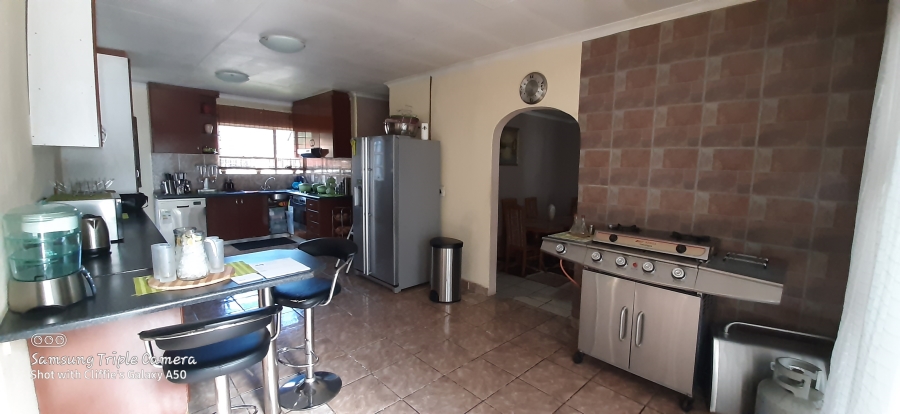 5 Bedroom Property for Sale in Albertsdal Gauteng