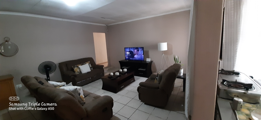 5 Bedroom Property for Sale in Albertsdal Gauteng