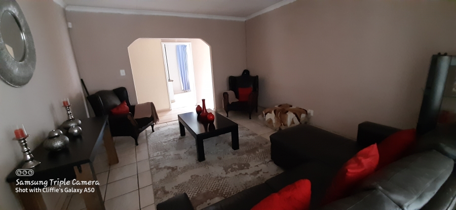 5 Bedroom Property for Sale in Albertsdal Gauteng