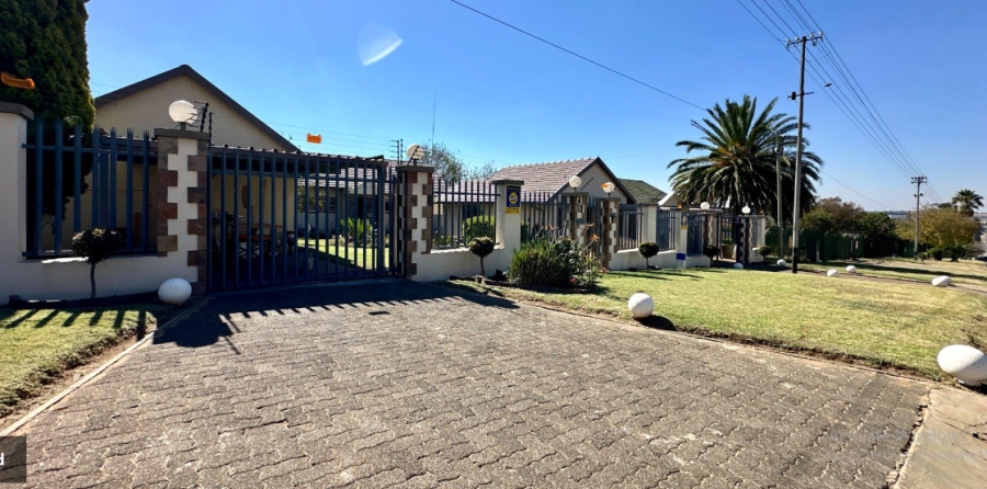 3 Bedroom Property for Sale in Tulisa Park Gauteng