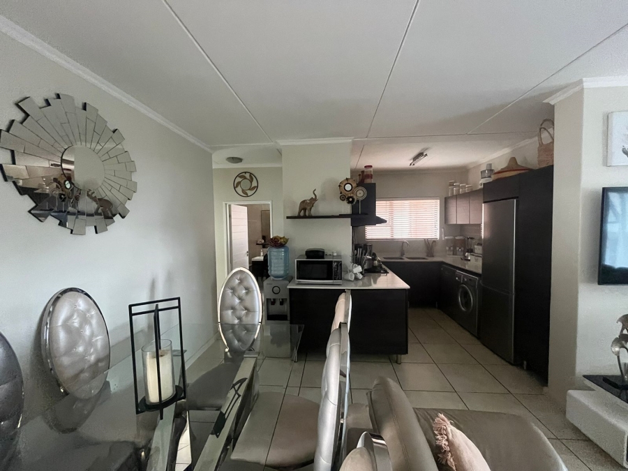 3 Bedroom Property for Sale in Oakdene Gauteng