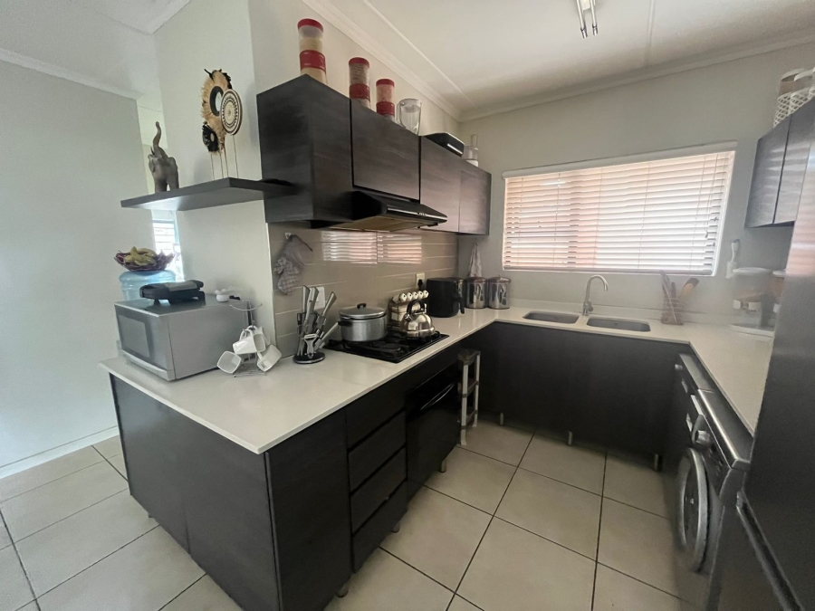 3 Bedroom Property for Sale in Oakdene Gauteng