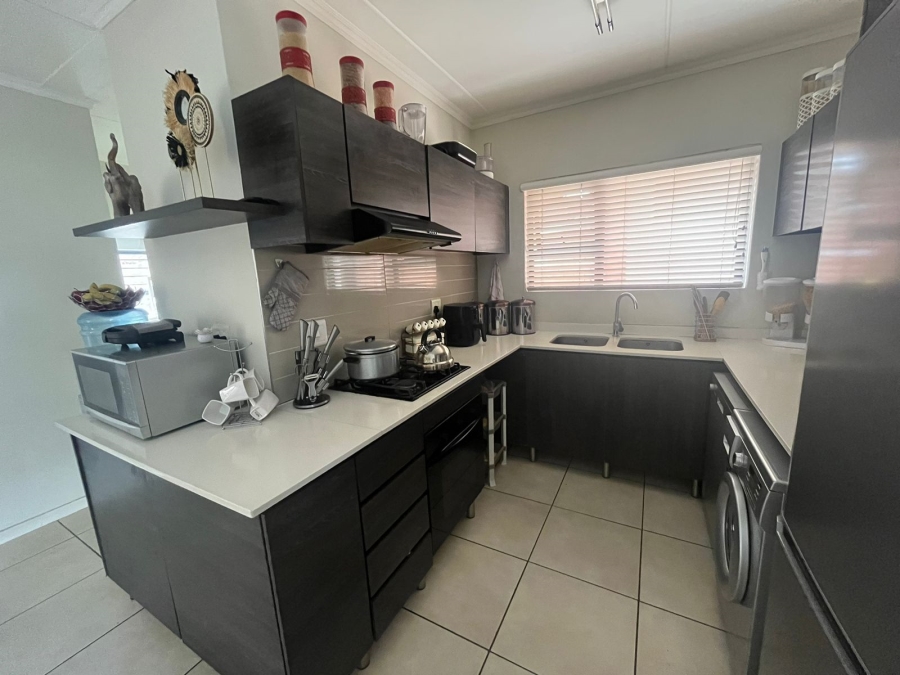 3 Bedroom Property for Sale in Oakdene Gauteng