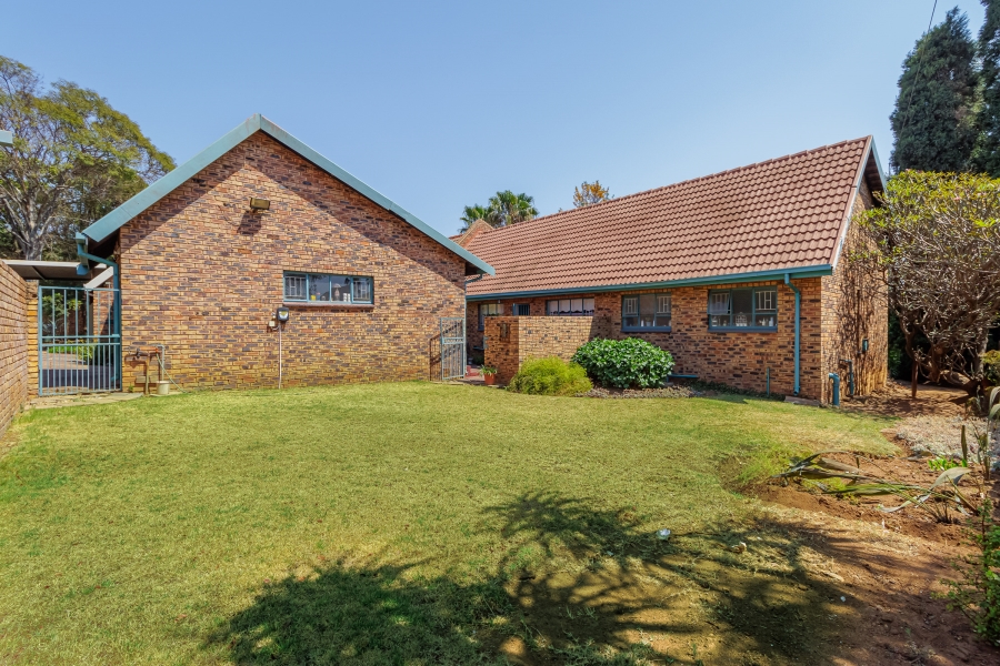 3 Bedroom Property for Sale in Rooihuiskraal Gauteng