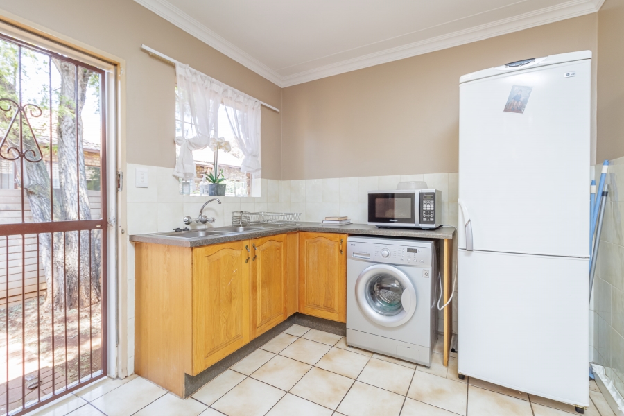 3 Bedroom Property for Sale in Eldoraigne Gauteng