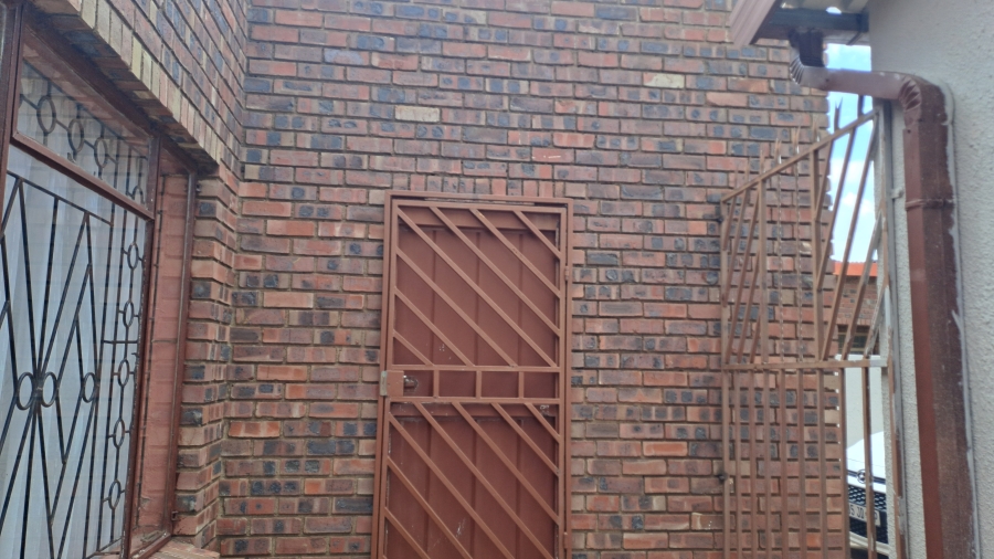 2 Bedroom Property for Sale in Soshanguve F Gauteng