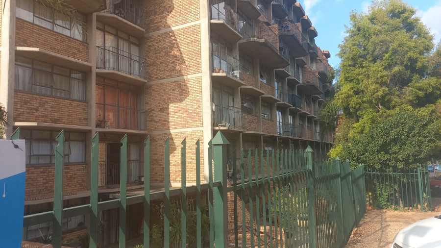 2 Bedroom Property for Sale in Wonderboom South Gauteng