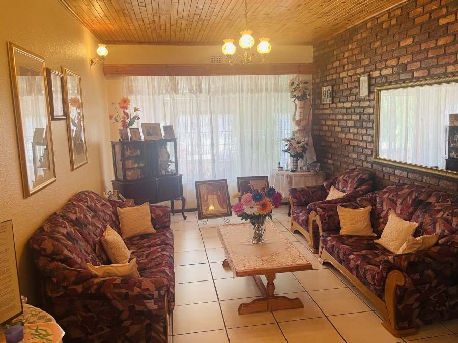 4 Bedroom Property for Sale in Rant En Dal Gauteng