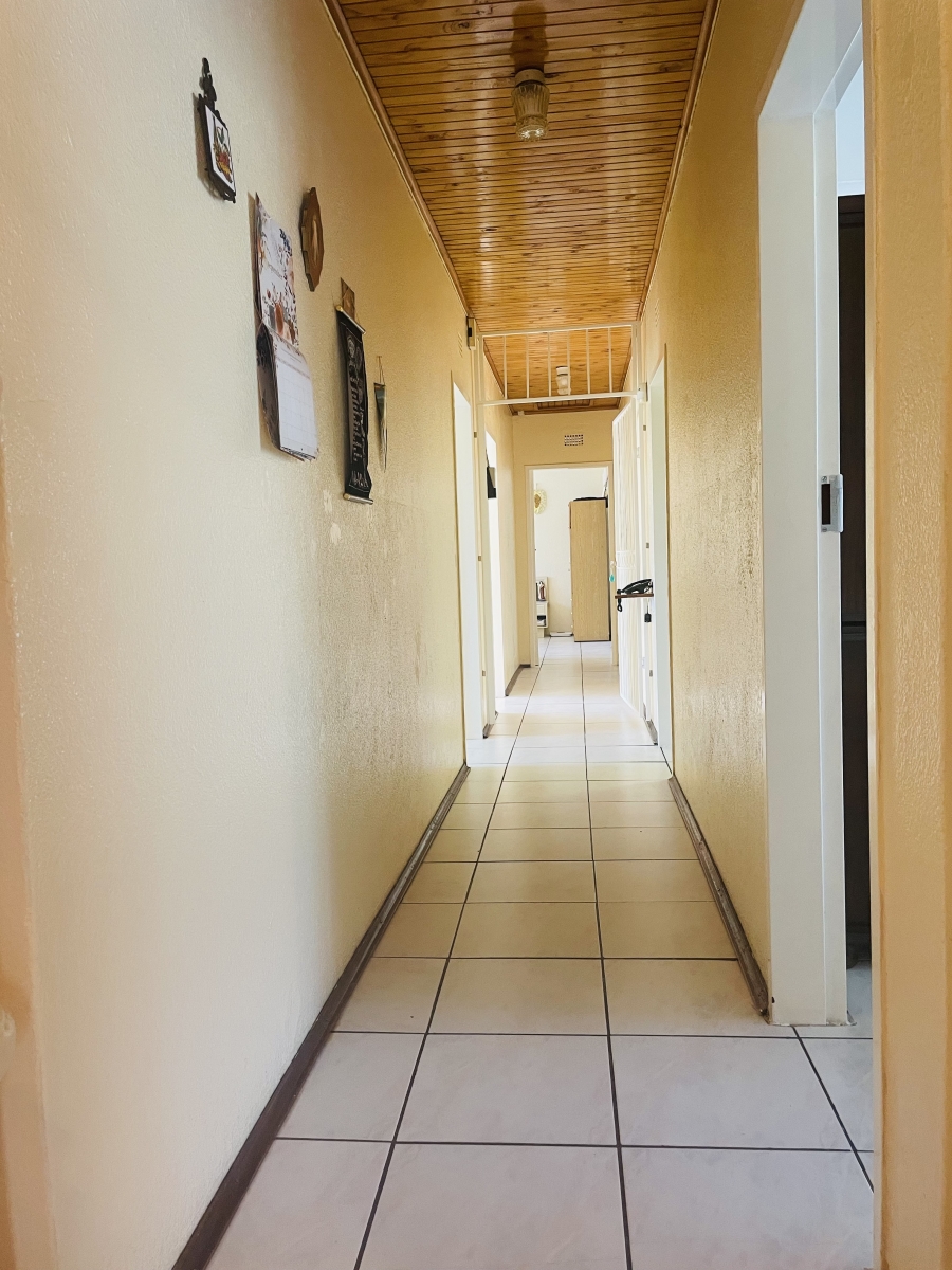 4 Bedroom Property for Sale in Rant En Dal Gauteng
