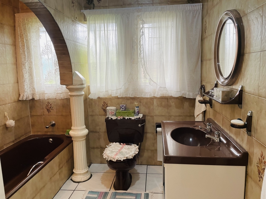 4 Bedroom Property for Sale in Rant En Dal Gauteng