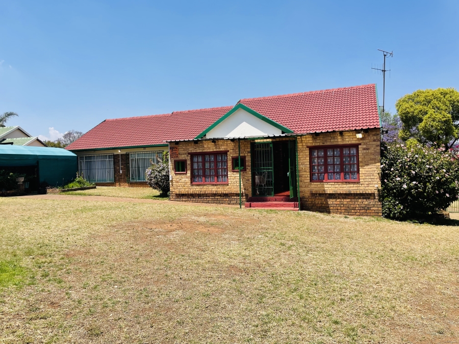 4 Bedroom Property for Sale in Rant En Dal Gauteng
