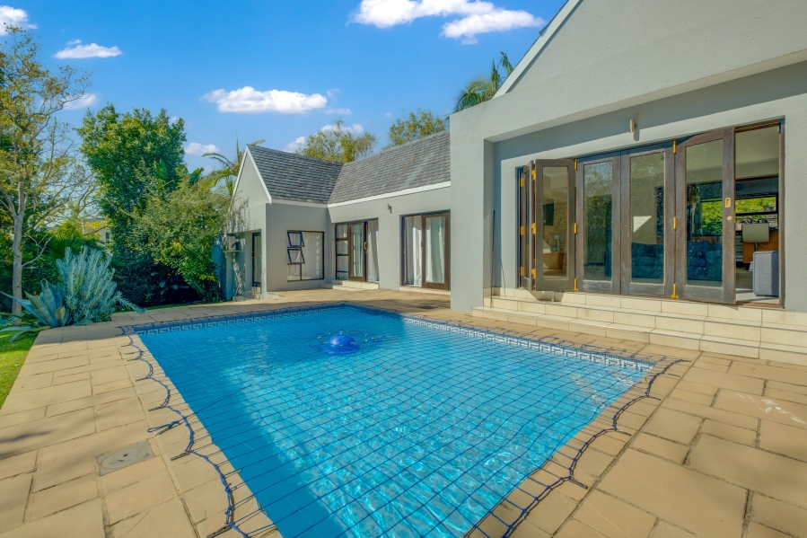 To Let 4 Bedroom Property for Rent in Fourways Gardens Gauteng