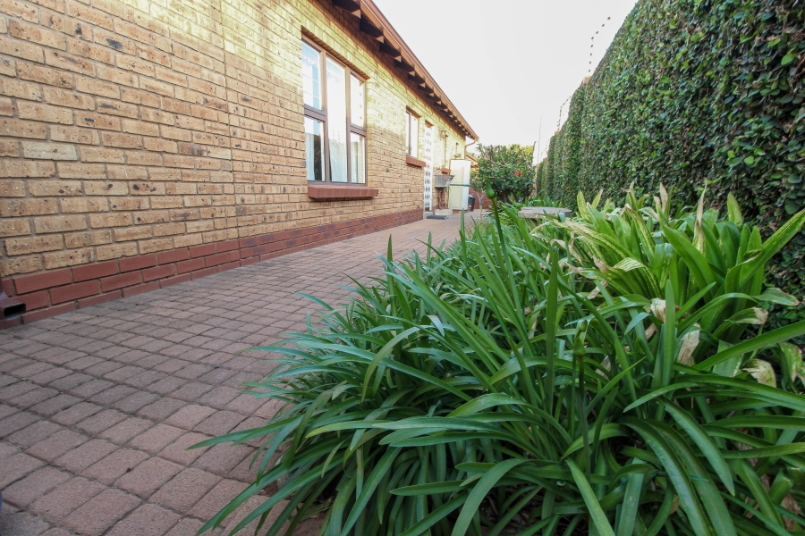 2 Bedroom Property for Sale in Willow Park Manor Gauteng