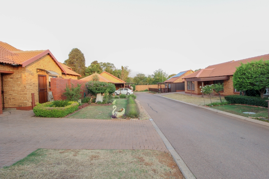 2 Bedroom Property for Sale in Willow Park Manor Gauteng