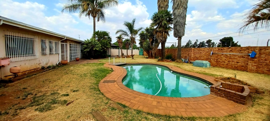 3 Bedroom Property for Sale in Dal Fouche Gauteng