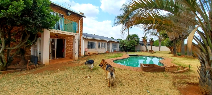 3 Bedroom Property for Sale in Dal Fouche Gauteng